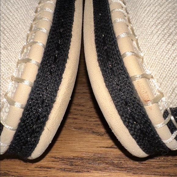 Rothy's Black and Cream Flats Size 10 - Picture 14 of 16